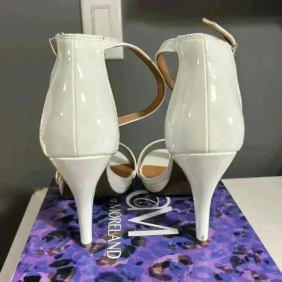 Heels - Picture 3 of 5